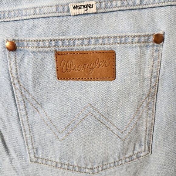 Wrangler Worldwide 661 High Rise Wide Leg Light Wash Blue Denim Size 31 New - Picture 7 of 11